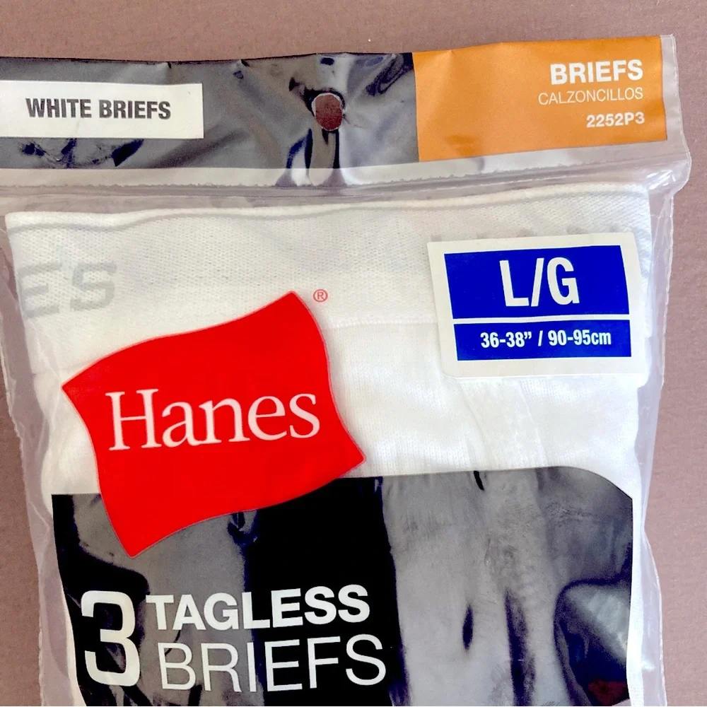 NWT Hanes Men’s Pack of 3 Tagless White Briefs, Large